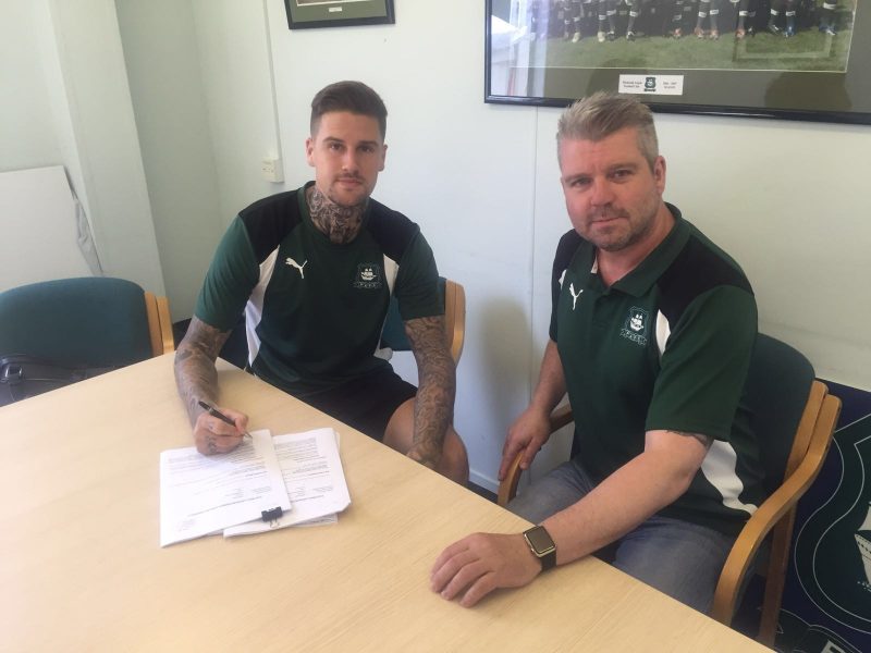 Sonny Bradley signs for Plymouth Argyle