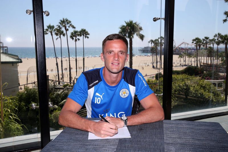Andy King signs new 4 year contract